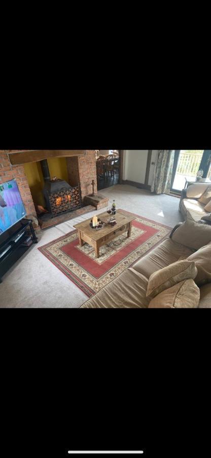 Beautiful Secluded Farmhouse With Hot Tub Villa Barmouth Esterno foto