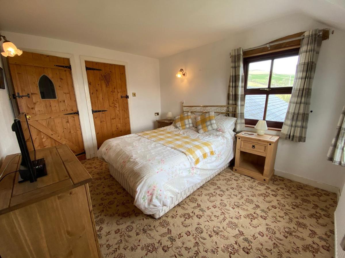 Beautiful Secluded Farmhouse With Hot Tub Villa Barmouth Esterno foto