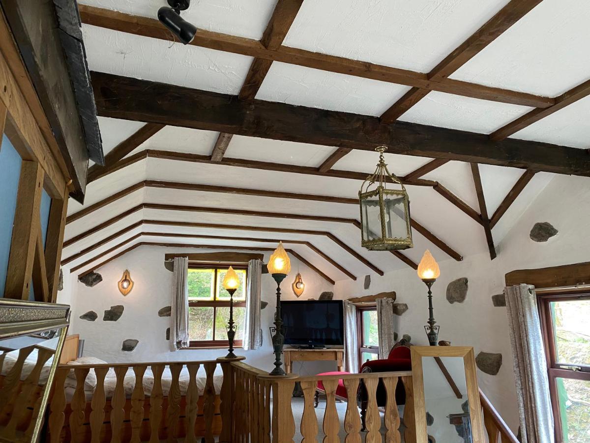Beautiful Secluded Farmhouse With Hot Tub Villa Barmouth Esterno foto