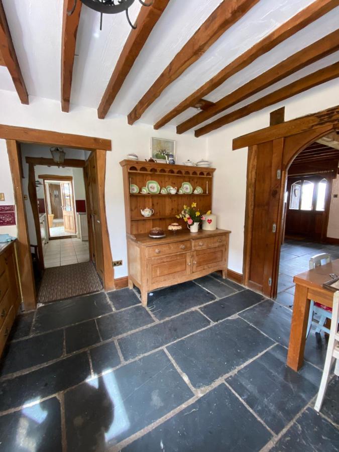 Beautiful Secluded Farmhouse With Hot Tub Villa Barmouth Esterno foto