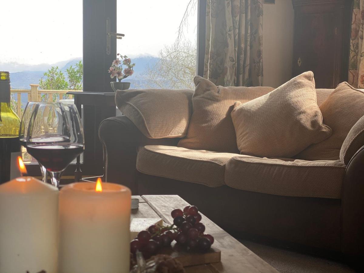 Beautiful Secluded Farmhouse With Hot Tub Villa Barmouth Esterno foto