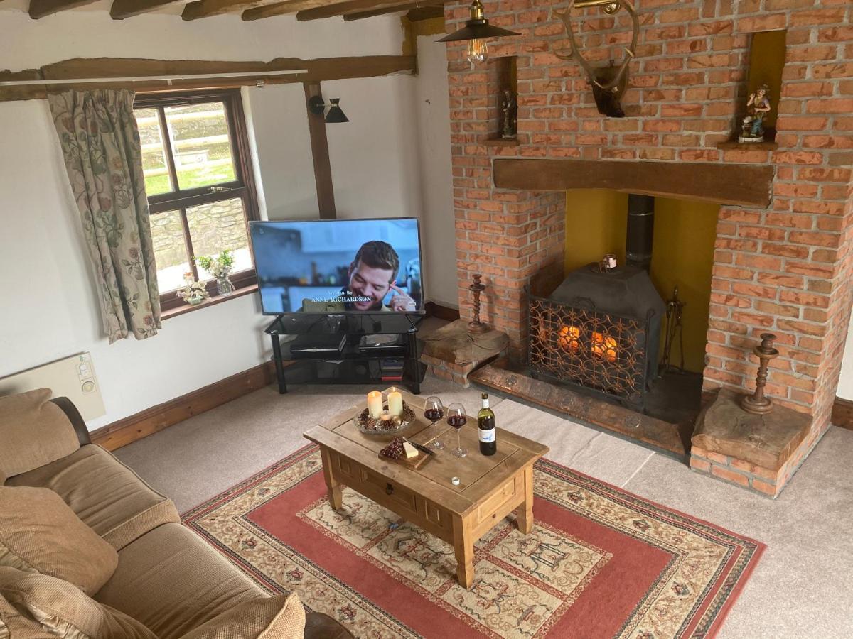 Beautiful Secluded Farmhouse With Hot Tub Villa Barmouth Esterno foto