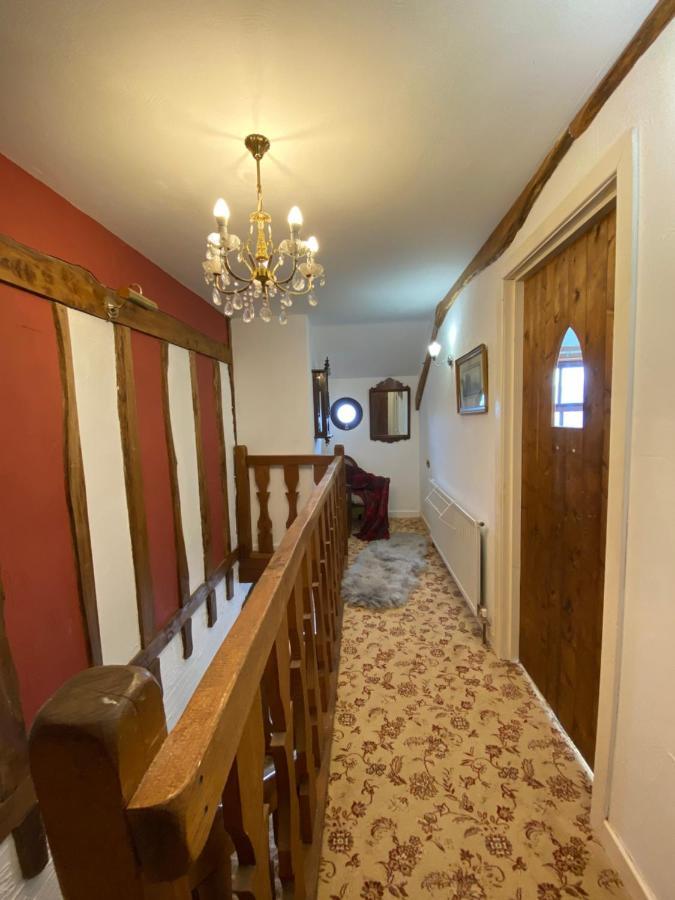 Beautiful Secluded Farmhouse With Hot Tub Villa Barmouth Esterno foto