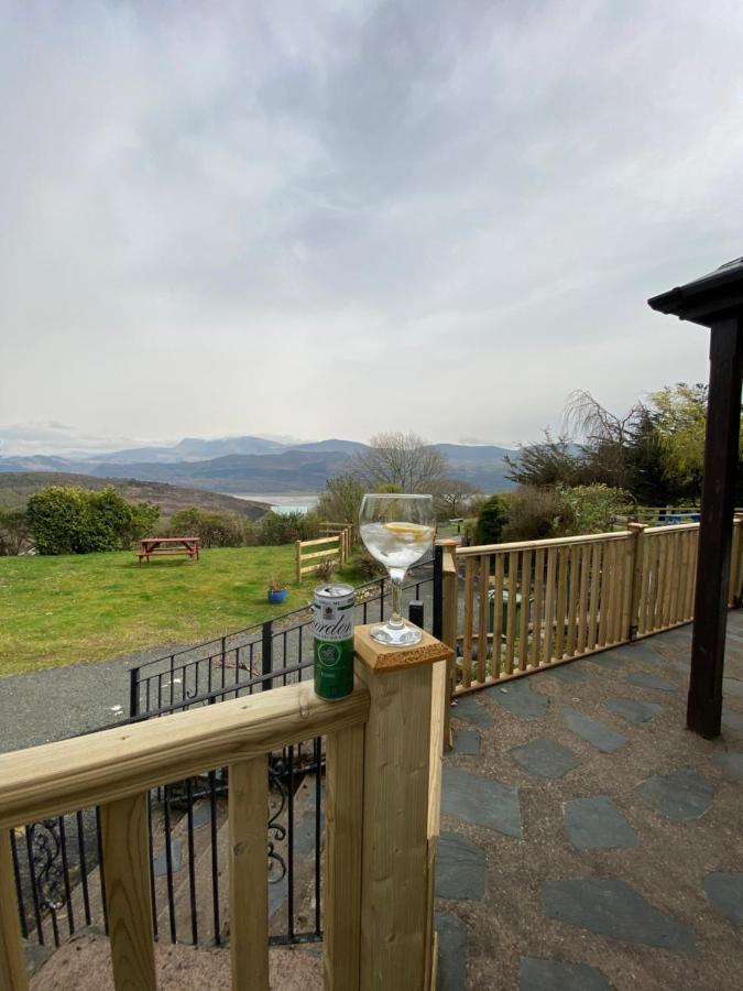 Beautiful Secluded Farmhouse With Hot Tub Villa Barmouth Esterno foto
