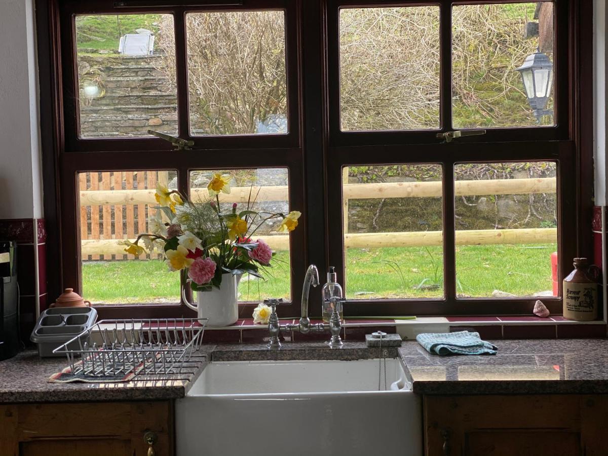 Beautiful Secluded Farmhouse With Hot Tub Villa Barmouth Esterno foto